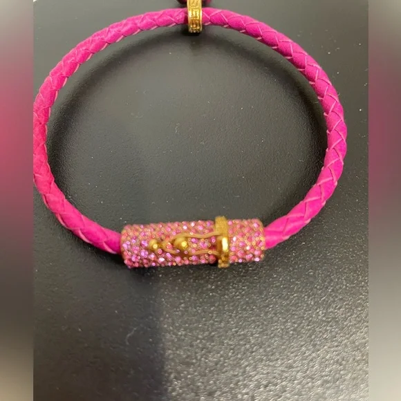 NWT Versace Crystal-embellished Leather Bracelet with Medusa charm-medium - Picture 6 of 9